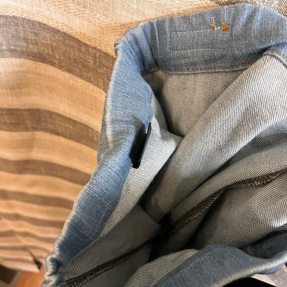 Joe’s Jeans Light Wash Distressed “The Legging” Fit Jeans Size Medium‎ - Picture 6 of 9